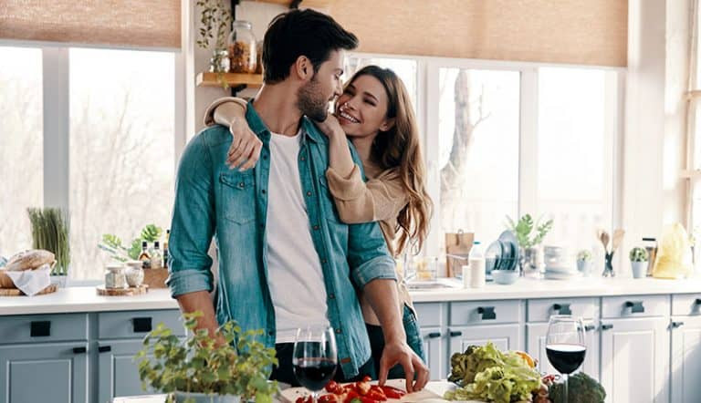 如何了解一个女孩：20种方法判断她是否适合你